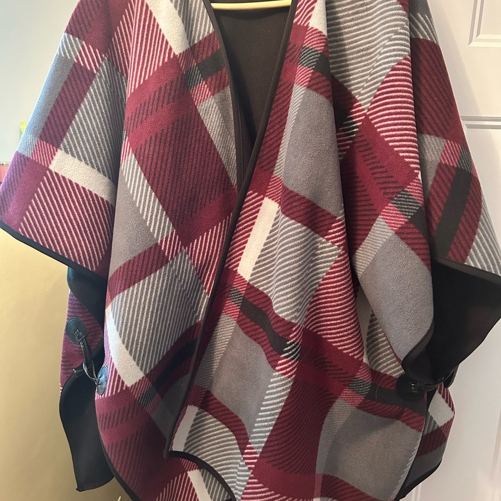 Serra Women's Cape Poncho Shawl Jacket Burgundy Gray Plaid 1 Size Blanket